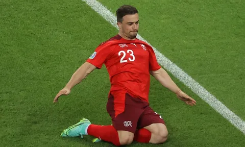 Sao Thụy Sĩ tỏa sáng tại EURO, Liverpool vẫn chốt giá bán