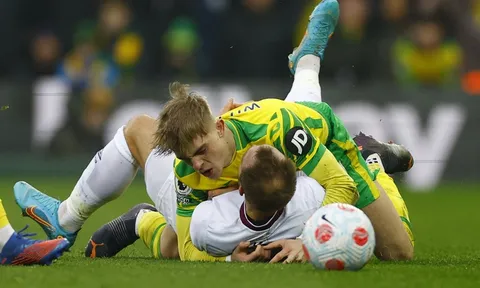 Sao trẻ đổi thái độ sau khi va chạm với Eriksen