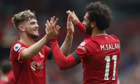 Sao trẻ Liverpool ‘cầu xin’ Salah gia hạn