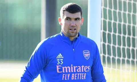 Sắp gặp Việt Nam, cựu thủ môn Arsenal khẳng định 1 điều