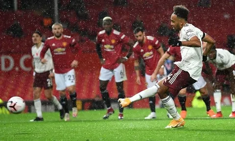 Sau 1 trận thua, Man Utd "bị hành" bởi 3 thống kê gây sốc