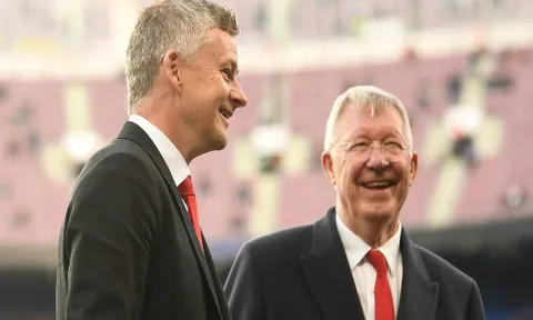 Sau 10 năm, Solskjaer đã lấy lại báu vật bị cướp từ trên tay Sir Alex