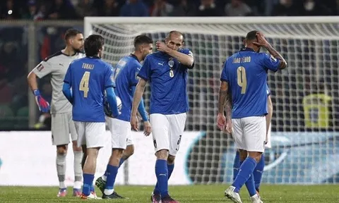 Sau bi kịch World Cup, Italia để lại hình ảnh kinh hoàng và dơ dáy