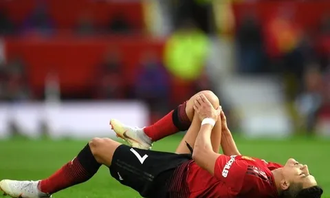 "Sau buổi tập đầu tiên ở Man Utd, tôi về nhà và hỏi có thể hủy hợp đồng không"