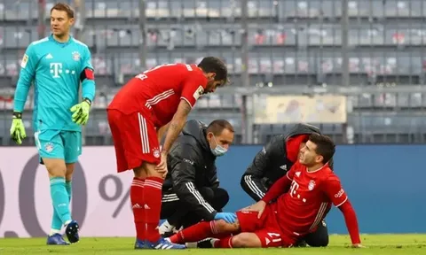 Sau Davies, Bayern Munich nhận nỗi đau không thể tả từ "cục tiền vàng"