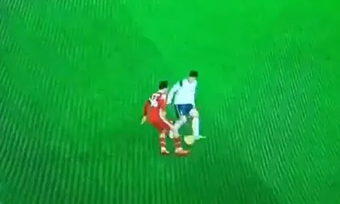Sao Liverpool xử lý quá gắt, khiến Son Heung-min lẫn Mourinho xấu hổ