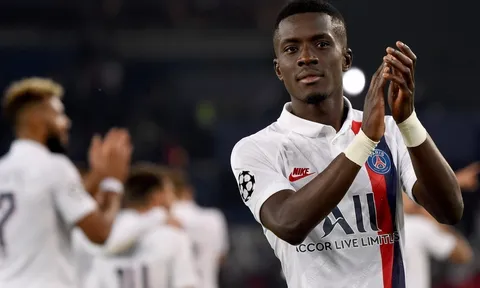 Sau Neymar, đến lượt 'Kante nước Pháp' báo hung tin cho PSG