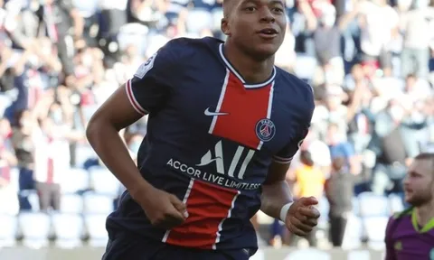 Sau Neymar, PSG đang "chơi với lửa" vụ Mbappe