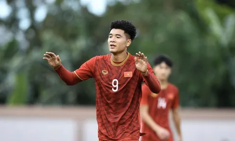 Đức Chinh lập poker, U22 Việt Nam hạ đẹp Brunei và tạm dẫn đầu bảng B