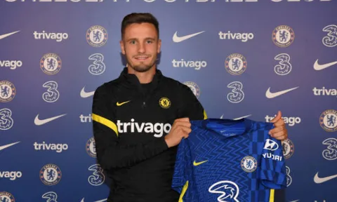 Saul Niguez tươi tắn trong ngày ra mắt Chelsea
