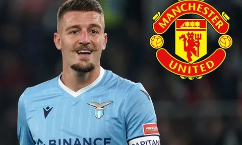 Savic và 5 tiền vệ đang ở gần Old Trafford nhất