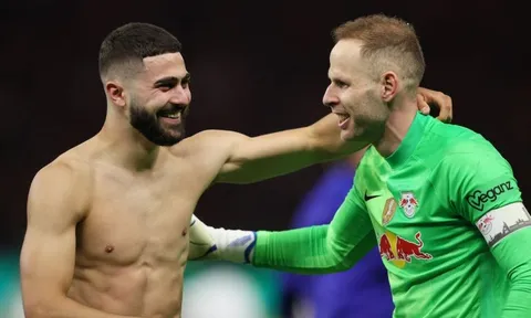 Gia cố hàng thủ, Ten Hag nhắm đá tảng Chelsea khao khát