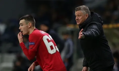 “Scholes 2.0” của M.U mất hút dù chơi cho đội hạng hai