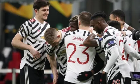 Scholes và Hargreaves chỉ ra ƯCV số 1 cho ngôi vô địch Europa League