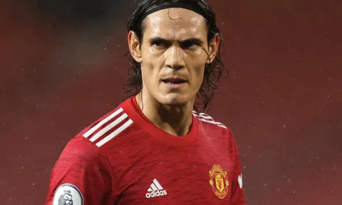 Bảo vệ Cavani, Ole "đấu võ mồm" với Roy Keane