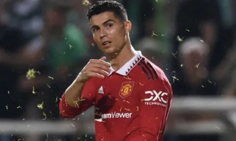 Richard Dunne nêu cách duy nhất để Ronaldo quay lại đội hình chính