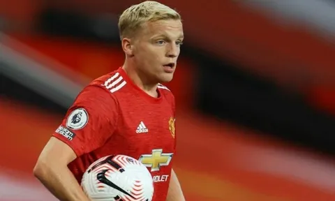 Khao khát ra sân cho M.U, Van de Beek sẵn sàng chơi trái sở trường