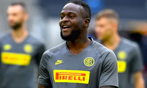 CĐV Chelsea: "Cái tên đó không còn giá trị, nên bán ngay và luôn!"