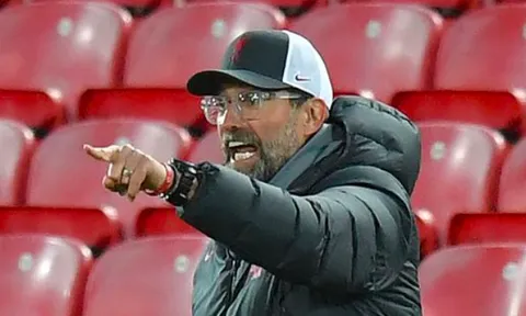 Liverpool thua chóng vánh, Jurgen Klopp tức giận quát mắng học trò