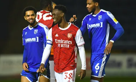 HLV Arteta hành động, CĐV Arsenal liền phát hiện ra một Drogba mới
