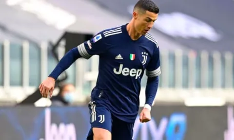 Ronaldo gật đầu với "Gã khổng lồ", Juve chốt giá sốc bán đứt