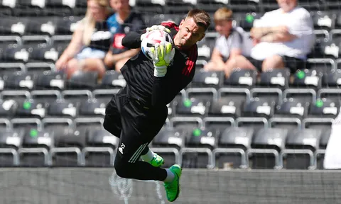 Man United có thể đã tìm thấy truyền nhân của Edwin van der Sar