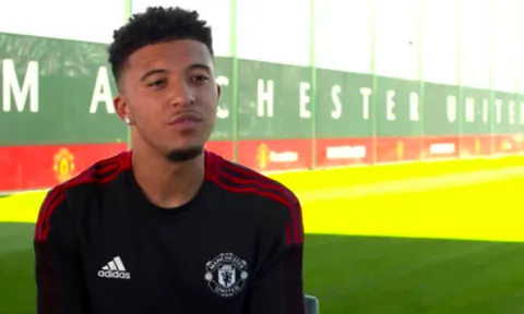 Vừa ra mắt Man Utd, Sancho chỉ ra 3 cạ cứng ở OTF