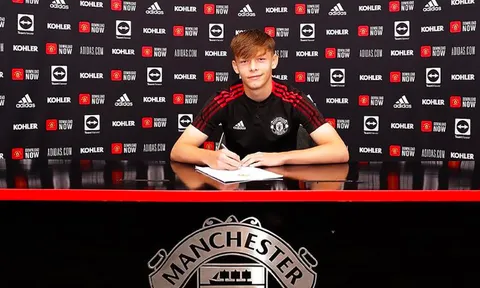 Xác nhận! Man Utd công bố bản hợp đồng mới tài năng