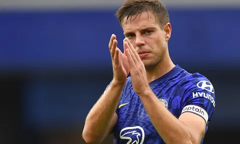 Cesar Azpilicueta đạt thỏa thuận gia nhập Gã khổng lồ