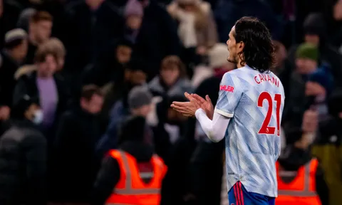 HLV Rangnick tiết lộ lý do Cavani, Sancho vắng mặt