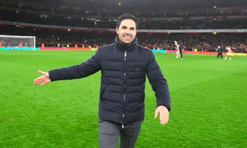 Garth Crooks: Arsenal bỏ lỡ Top 4, báu vật nước Anh nên rời đi