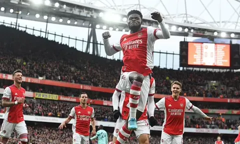 Arsenal thắng thuyết phục, Arteta khen ngợi một cái tên