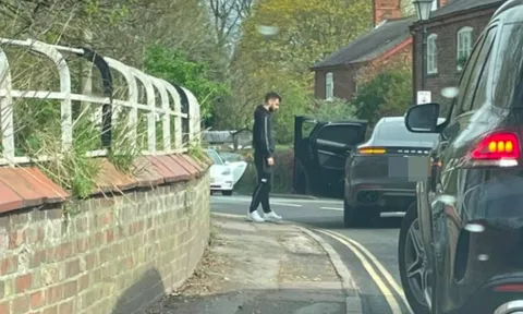 Fernandes gặp tai nạn xe hơi, Rangnick làm rõ khả năng đấu Liverpool