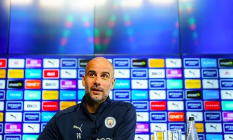 Pep 'hủy diệt' Evra và Berbatov