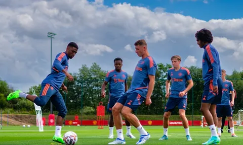 Ưu tiên của Ten Hag trong buổi tập đầu ở Man Utd