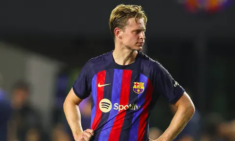 Man Utd có thể mắc một sai lầm với De Jong