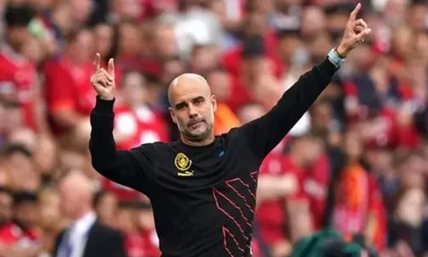 Pep đồng ý với Klopp về "cỗ máy rê bóng" Premier League