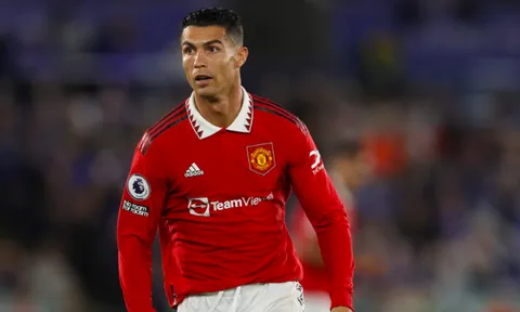"Cậu ấy thích Ronaldo ngồi dự bị hơn"