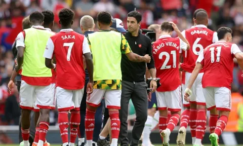 Wenger dự đoán "song mã" đua vô địch Premier League