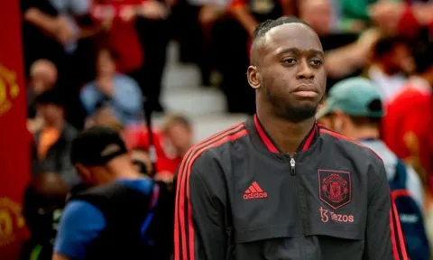 Mệnh lệnh buộc Ten Hag lập tức 'quay xe' với Wan-Bissaka