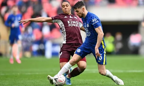 Rio Ferdinand chỉ đích danh "tội đồ" khiến Chelsea mất cúp