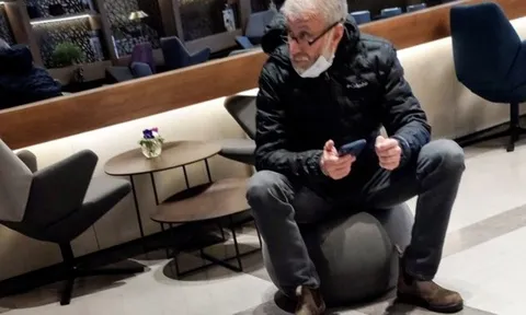 Lộ hình ảnh tiều tụy của Abramovich tại sân bay