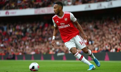 Sếp Dortmund "đổ dầu vào lửa", thổi bùng mâu thuẫn với ngôi sao của Arsenal