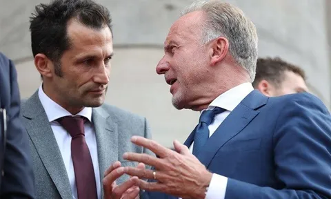 'Sếp lớn' họp mặt, Bayern Munich sắp có huấn luyện viên mới?