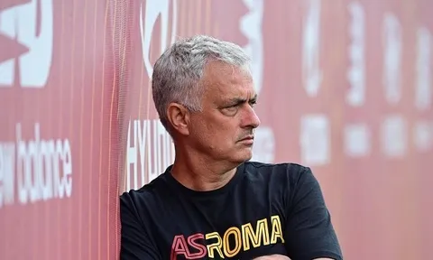 Sếp lớn lên tiếng, lộ diện cái tên thay thế Spinazzola cho Mourinho