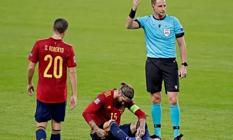 XONG! Real Madrid 'toang mạnh' với 2 thông báo về Varane và Ramos