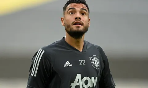 Thương thảo không thành, "kẻ thất sủng" Man Utd dự bị đến hết mùa?