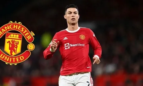 Shaka Hislop: “Tôi sẽ không giữ Ronaldo vì tuổi của anh ấy”