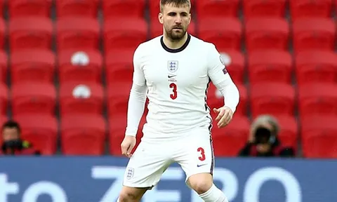Shaw góp dấu giày vào 2 bàn thắng, CĐV Man Utd nói gì?
