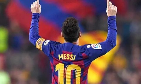Những đồng đội từng sát cánh với Messi và Ronaldo đánh giá ai giỏi hơn?